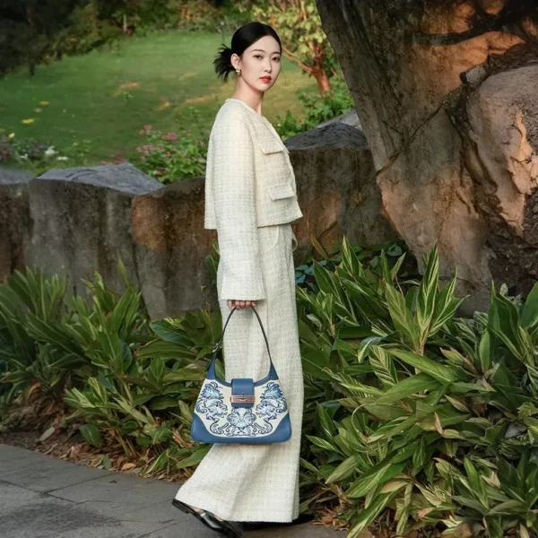 Matte Handbag with Sky-blue Phoenix Flower Embroidery - Image 8